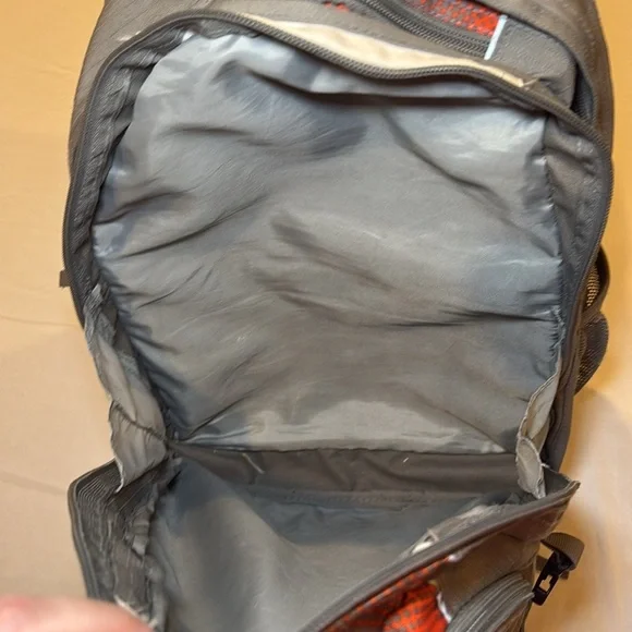 High Sierra Unisex Swerve Charcoal Grey and Hyperdots Laptop Backpack EUC - Picture 6 of 12